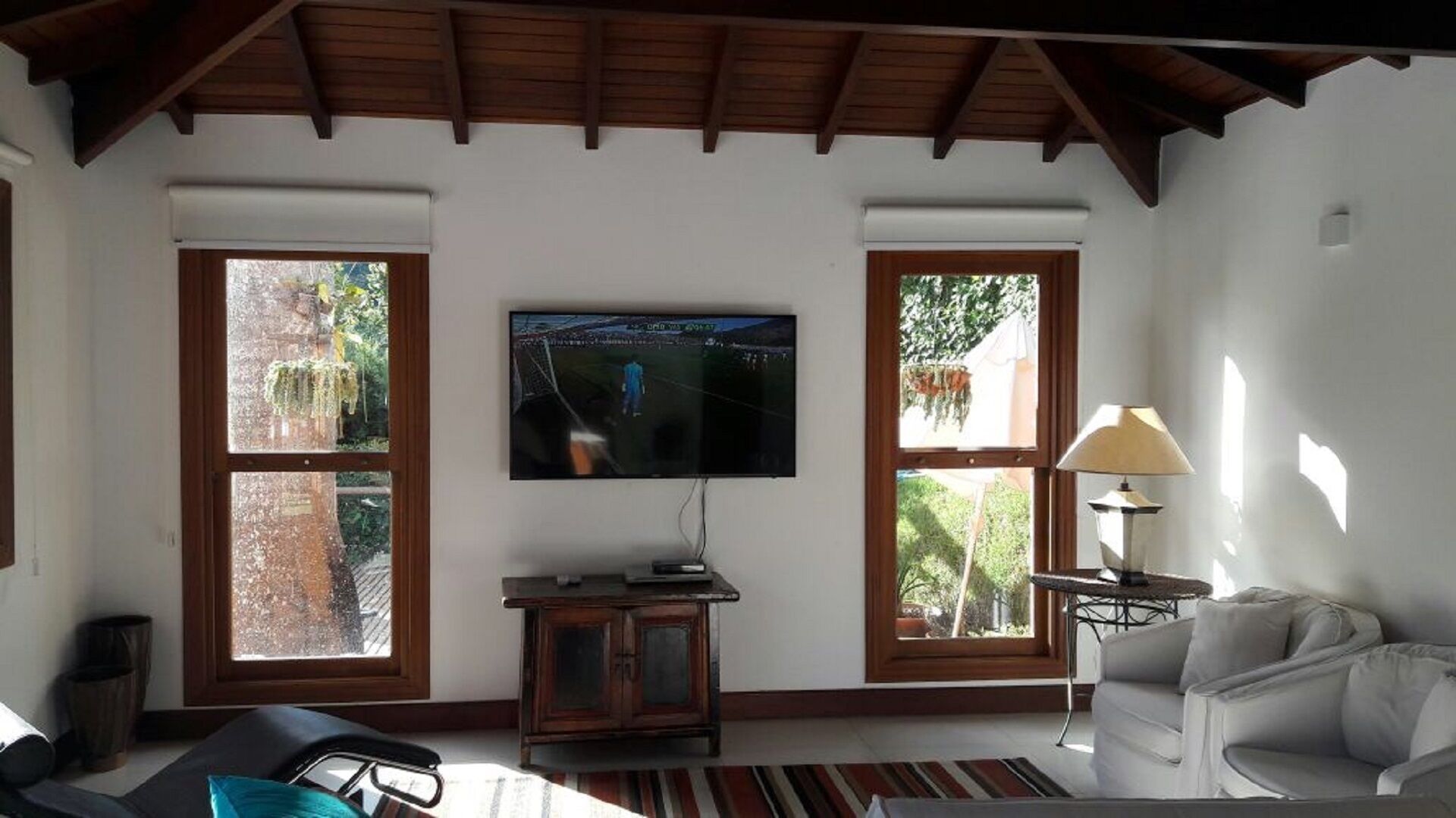 Beautiful house! Stunning view! Pool, Jacuzzi, Laguinho and more!