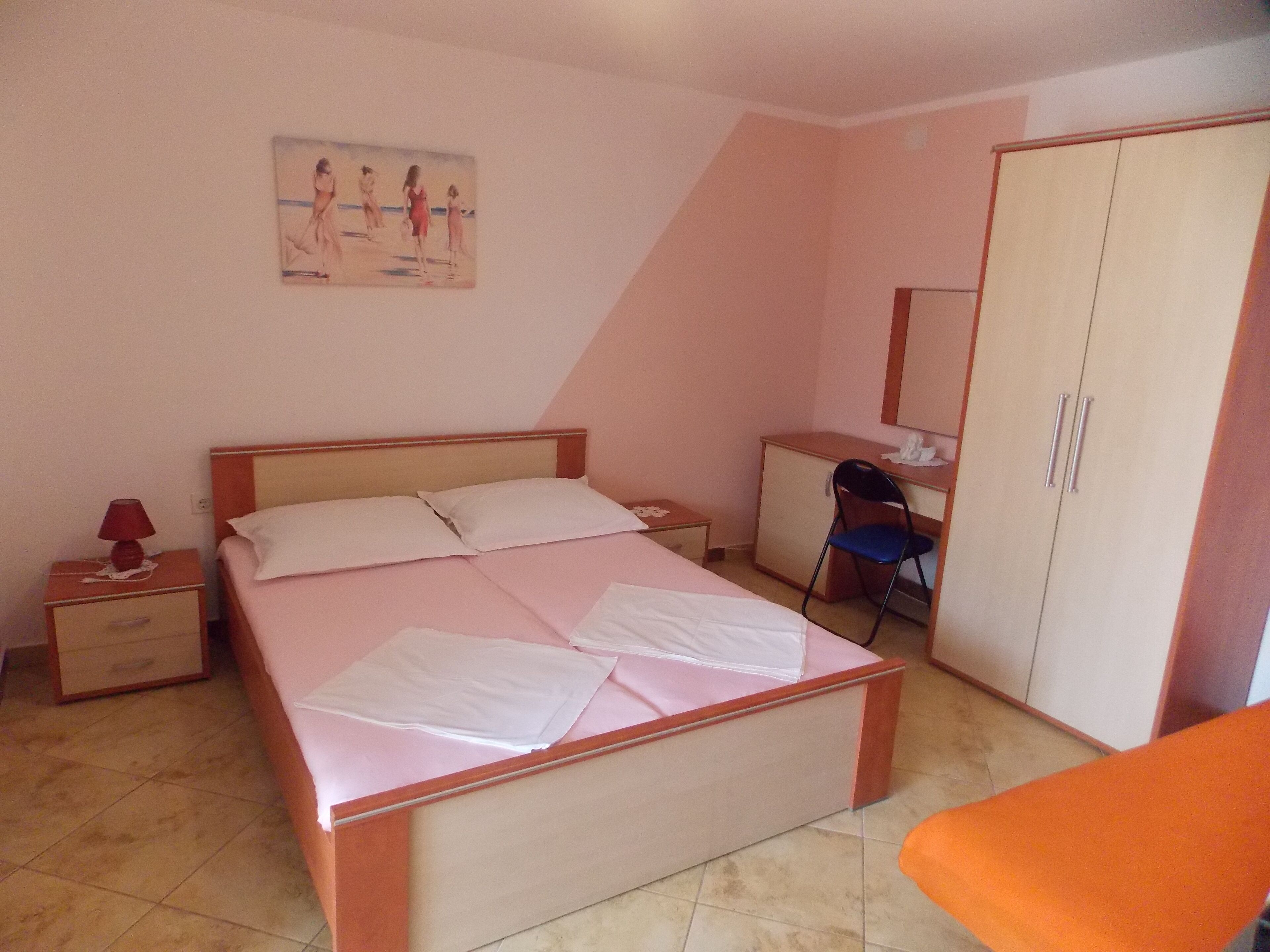 Directly on the sea - Apartments Vivien in Kustici