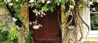 Gorgeous 2 soverom Country Cottage Med nydelig utsikt over hagen og flott beliggenhet