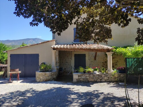 house for 4 to 6 persons fenced garden