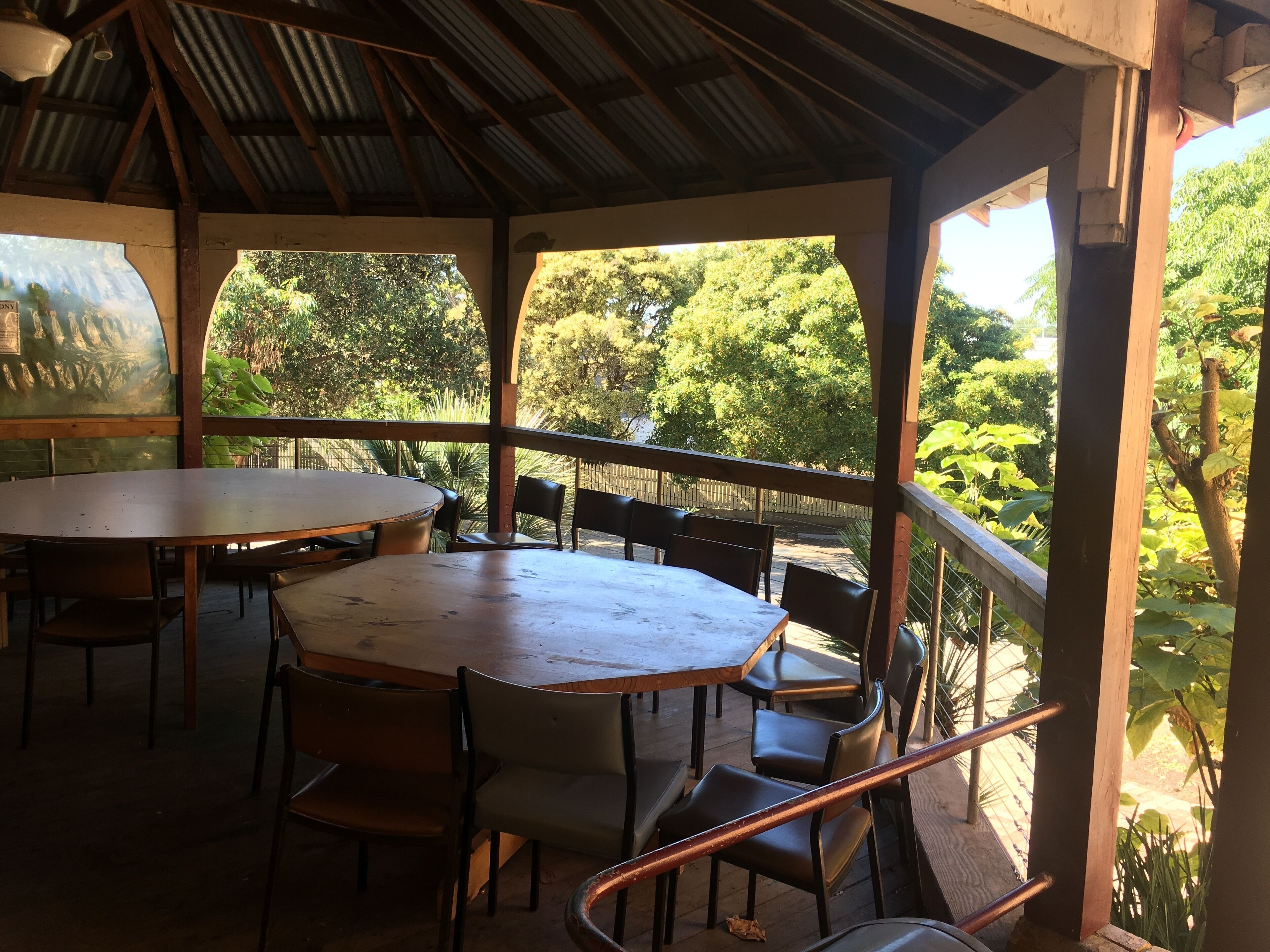 屋外ダイニングエリア