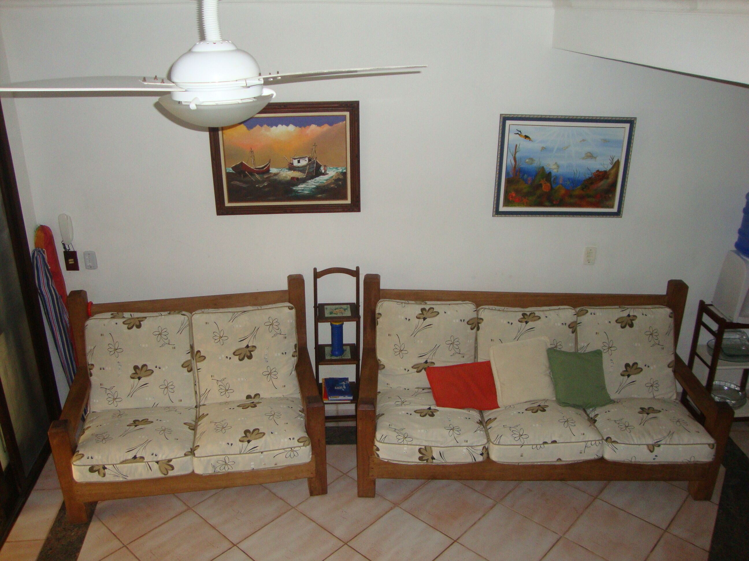FAMILY AND WARM ENVIRONMENT, 30 M. FROM THE BEACH (ALMOST FOOT IN THE SAND) and WI FI