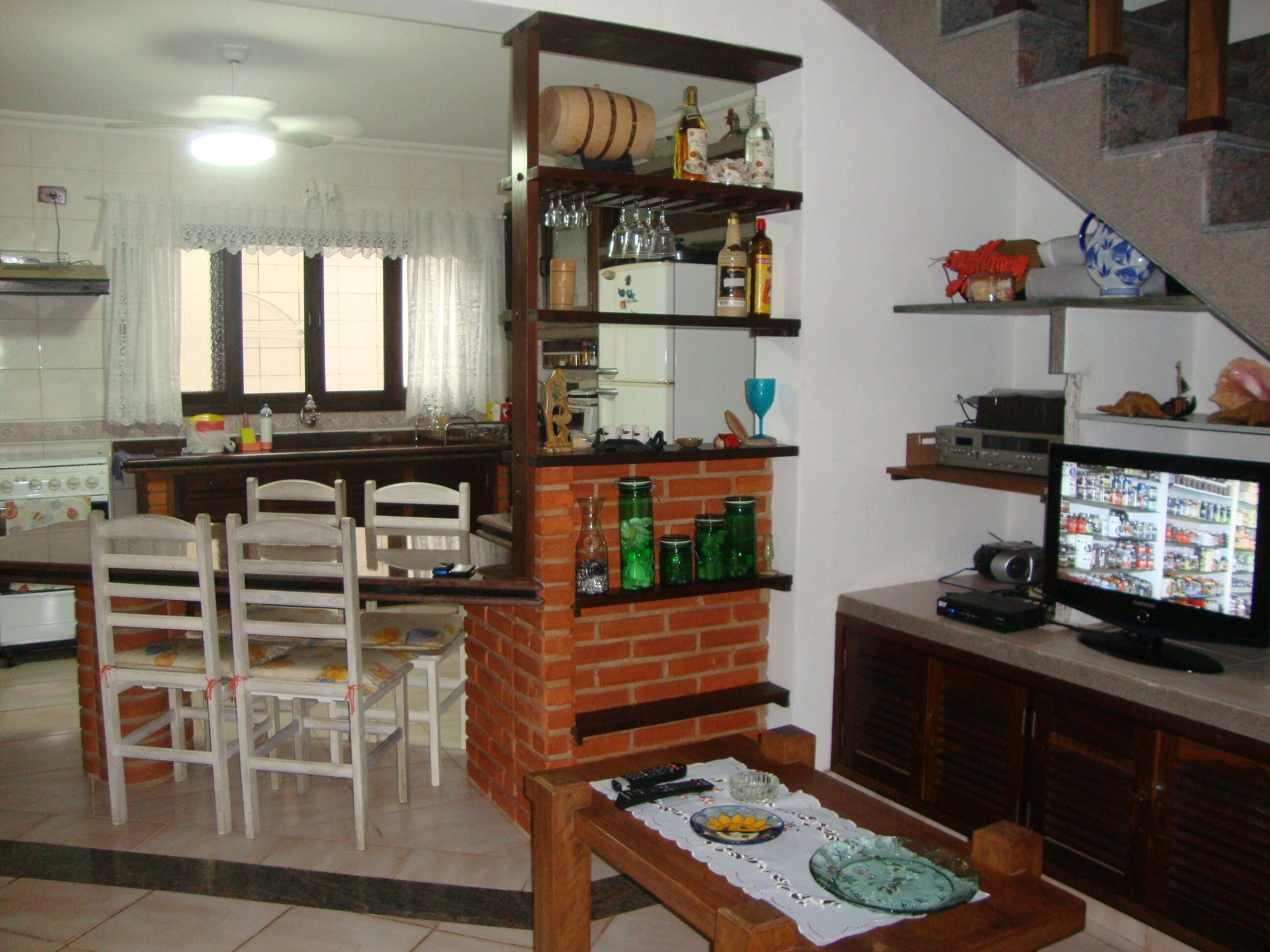FAMILY AND WARM ENVIRONMENT, 30 M. FROM THE BEACH (ALMOST FOOT IN THE SAND) and WI FI