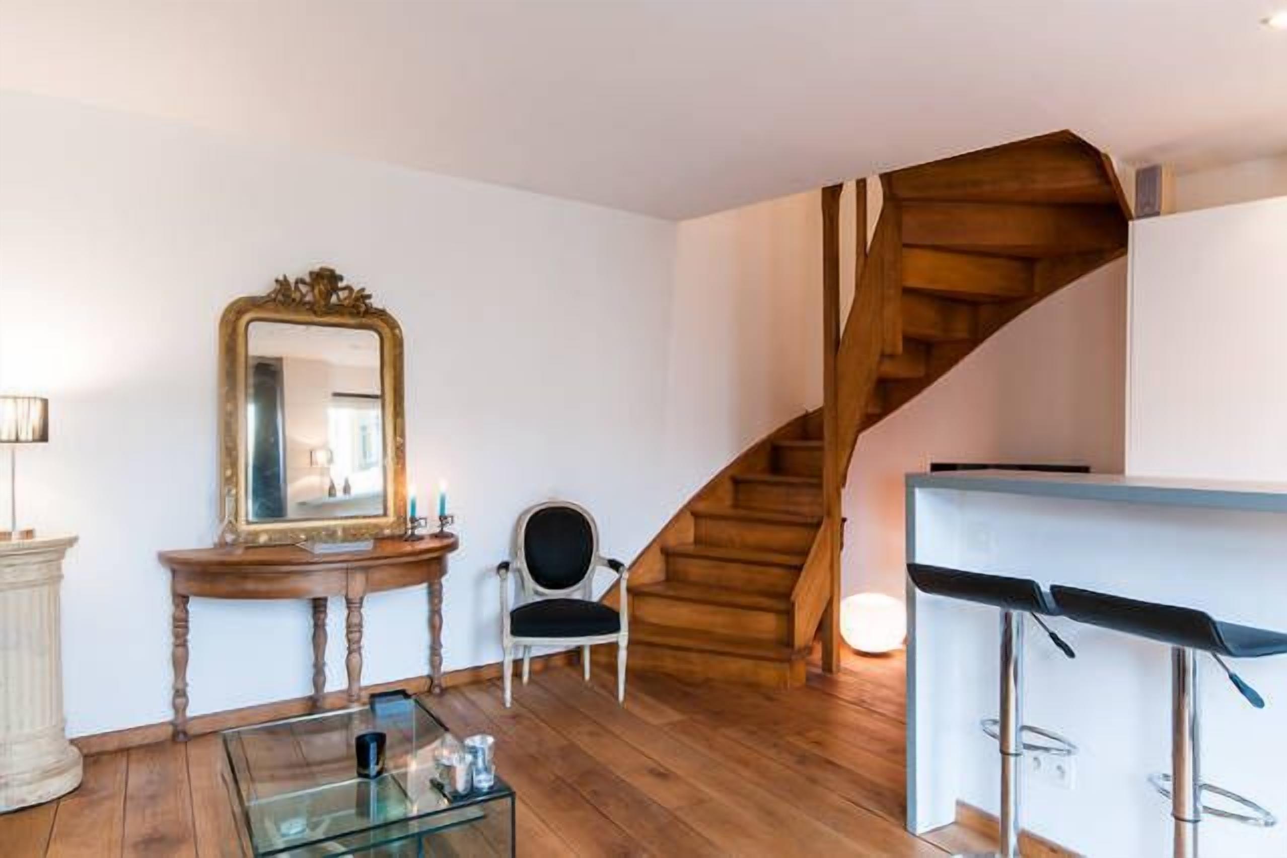 Superb T2 in the heart of old Lille with balcony