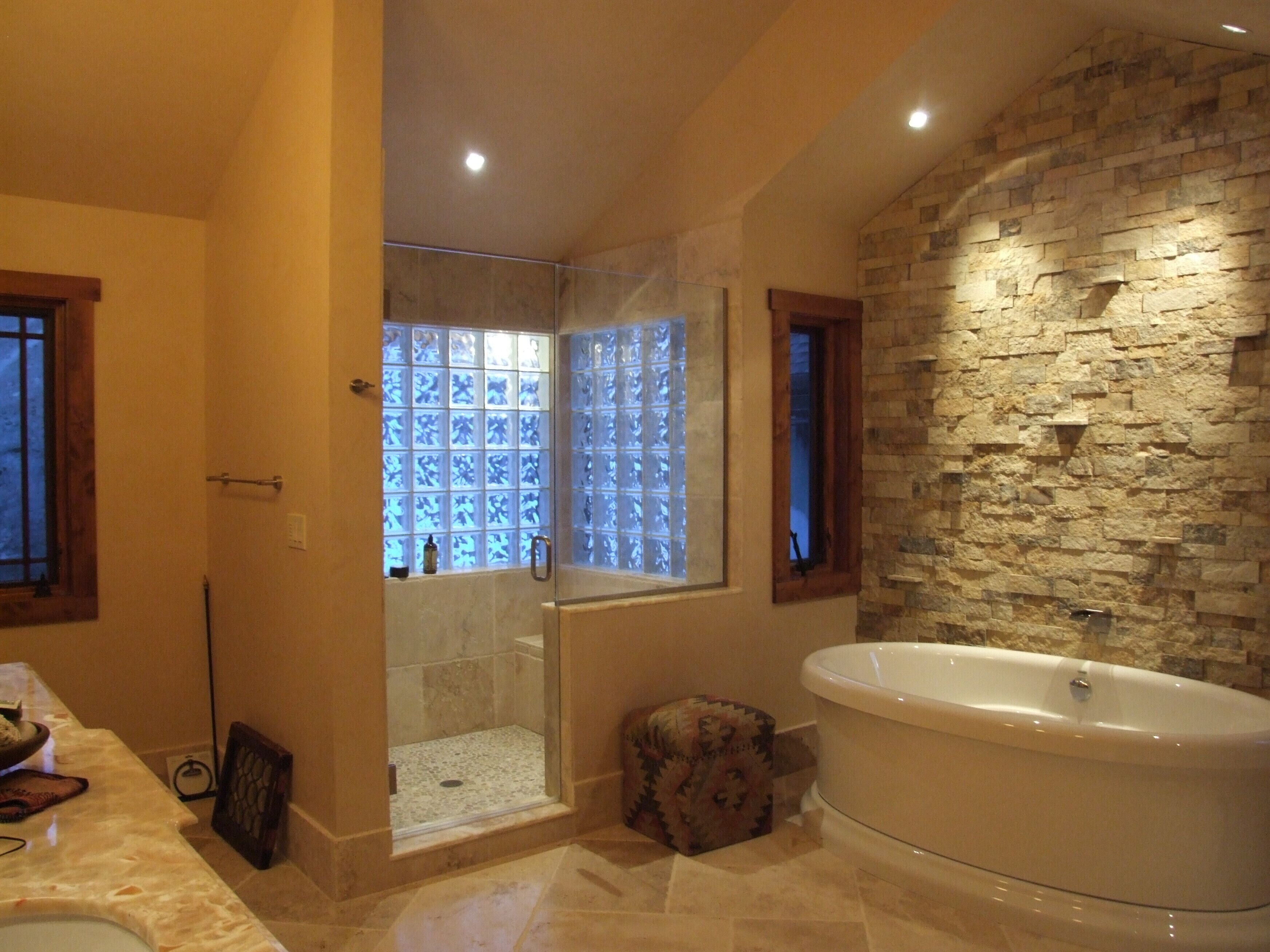 Monument Mountain Lodge