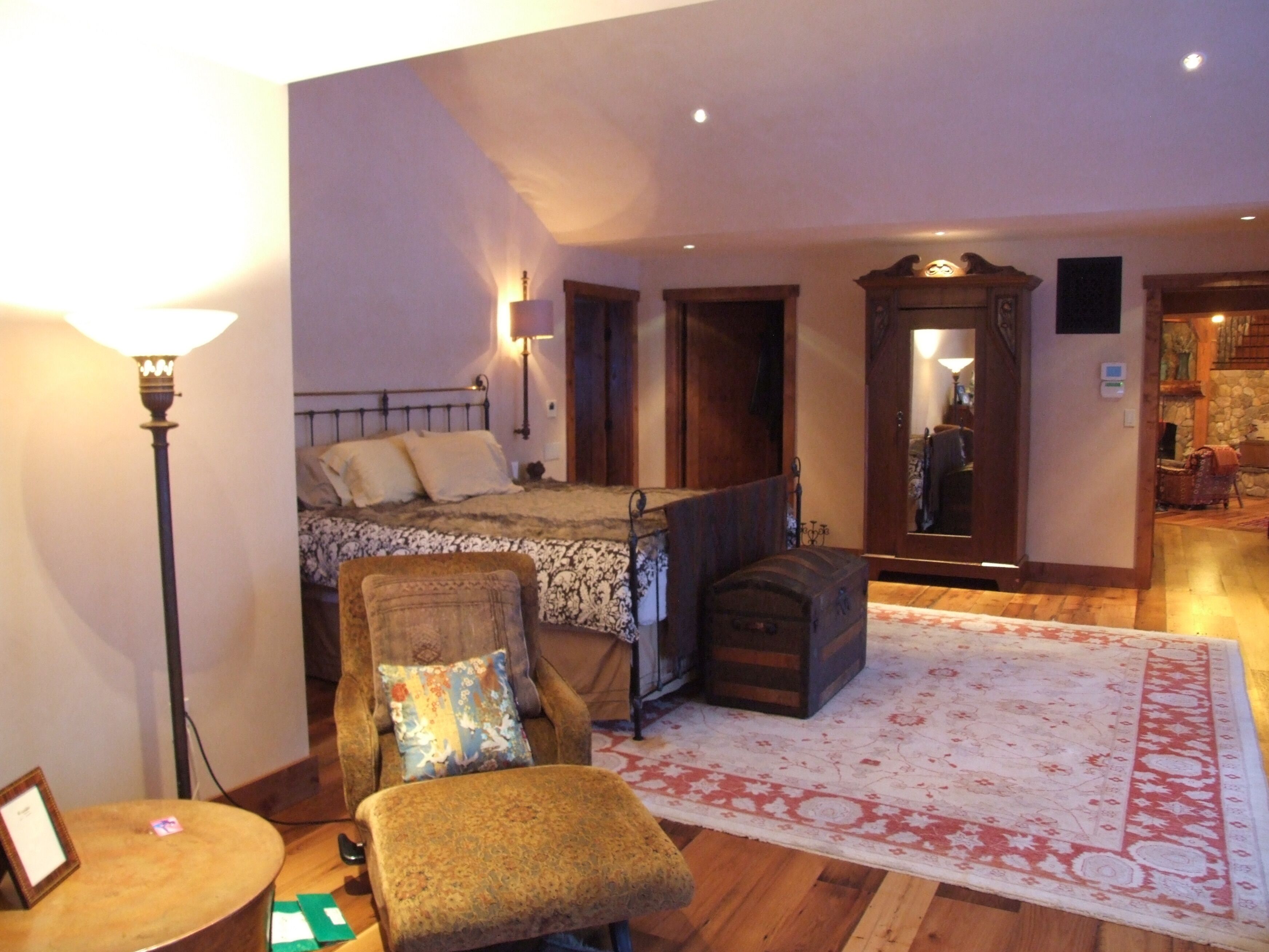 Monument Mountain Lodge