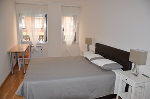 2 bedrooms, iron/ironing board, WiFi, bed sheets - Calle quinta D, Historic Center of Salamanca, new apartment (Salamanque)