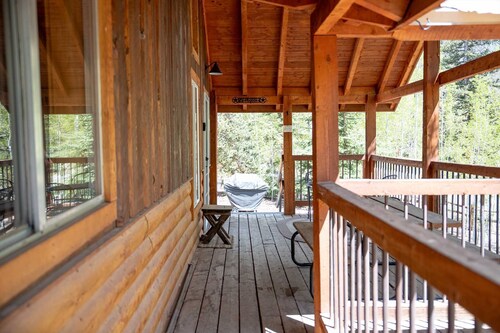 T'NT - Lake Cabin #5 - Great Covered Deck