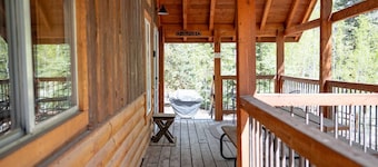 T'NT - Lake Cabin #5 - Great Covered Deck