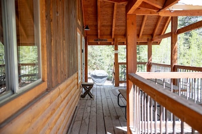 T'NT - Lake Cabin #5 - Great Covered Deck