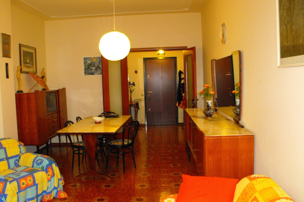 Very quiet ca july holiday home surrounded by a wooded park