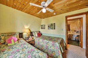 3 bedrooms, iron/ironing board, WiFi