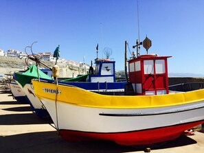 Marina - Luxury apartment with sea view, playground and pool (Ericeira)