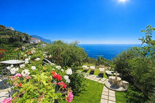 Borgo antico 1, Romantic Amalfi Villa Amalfi With Stunning Sea View, gardens