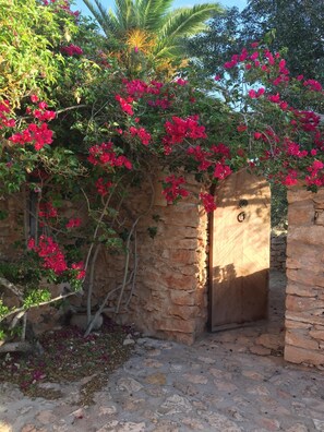 Enceinte de lâhĂ©bergement