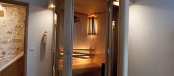 In the heart of Fontainebleau! "Les Anges de Fleury"<br>Maison Hotel de Tourisme