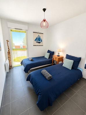 2 chambres, fer et planche à repasser, accès au Wi-Fi (inclus)