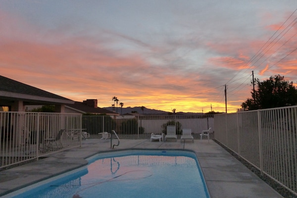 Another gorgeous sunset over the pool. Ahhh!