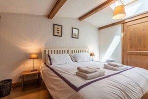 3 عدّة غرف نوم ومكواة/لوح كي وسرير سفر وواي فاي مجانًا