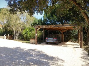 Property grounds - Luxury 4 Bed Villa, Private Pool, Wifi, Aircon, Quiet Area, Lovely Seaside Town (Argelès-Sur-Mer)