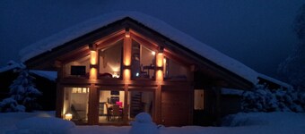 Chalet at the foot of Mont Blanc