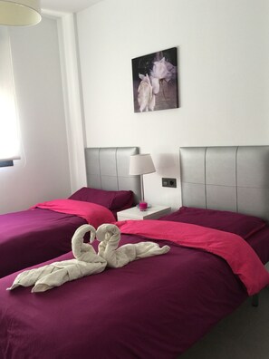 2 bedrooms, iron/ironing board, free WiFi, bed sheets