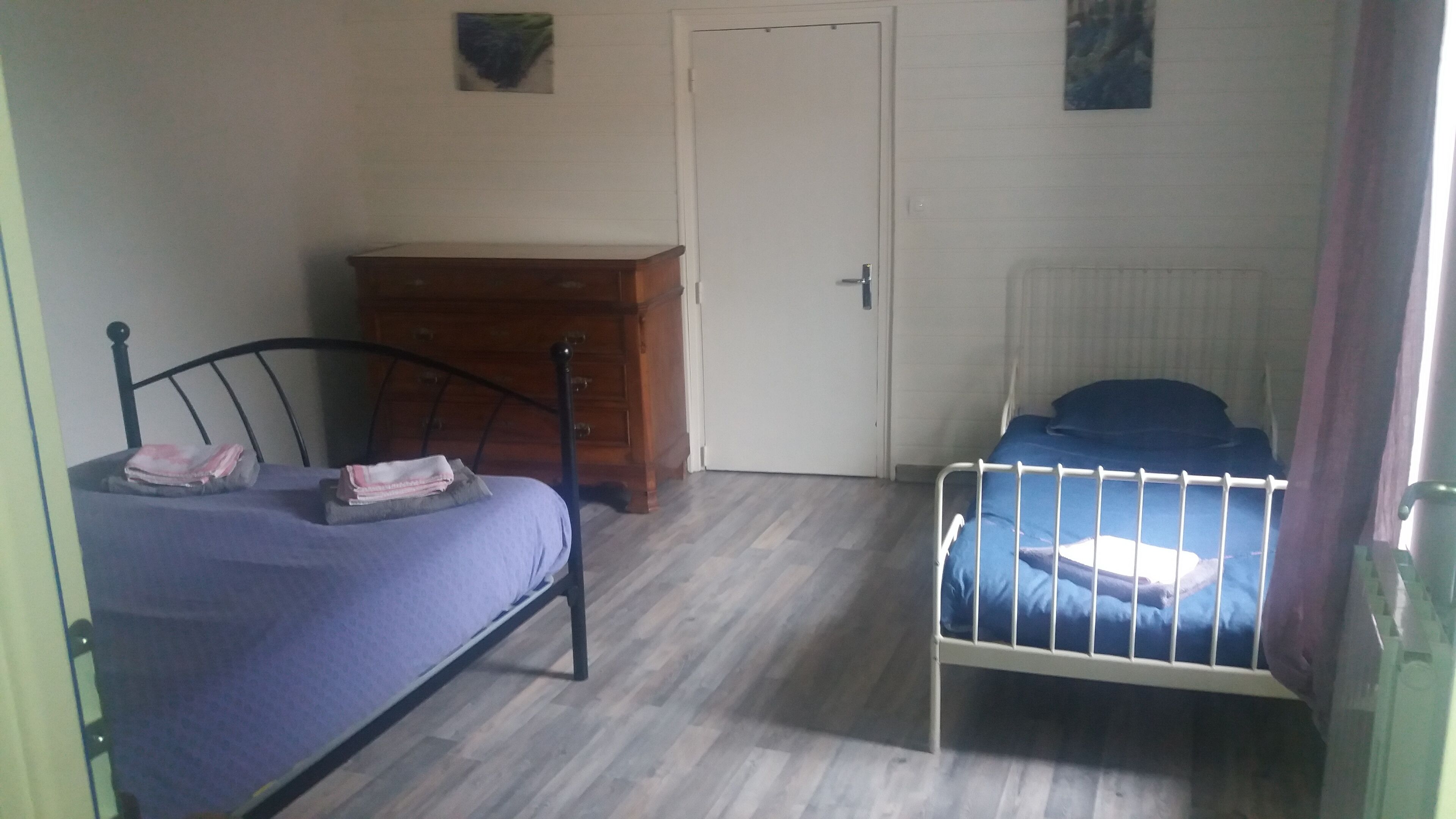 NEW 12pers private house, 250m², above ground pool, 3000m² wooded, 15km Uzes / Ales