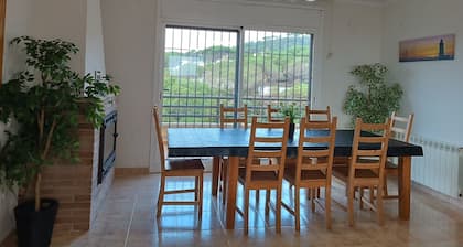 Beautiful house with pool and barbecue!! Ideal for your vacation.
