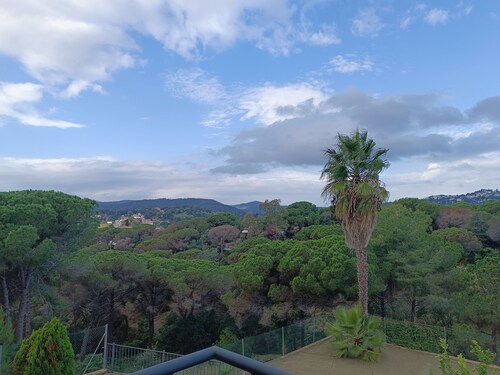 Beautiful house with pool and barbecue!! Ideal for your vacation.