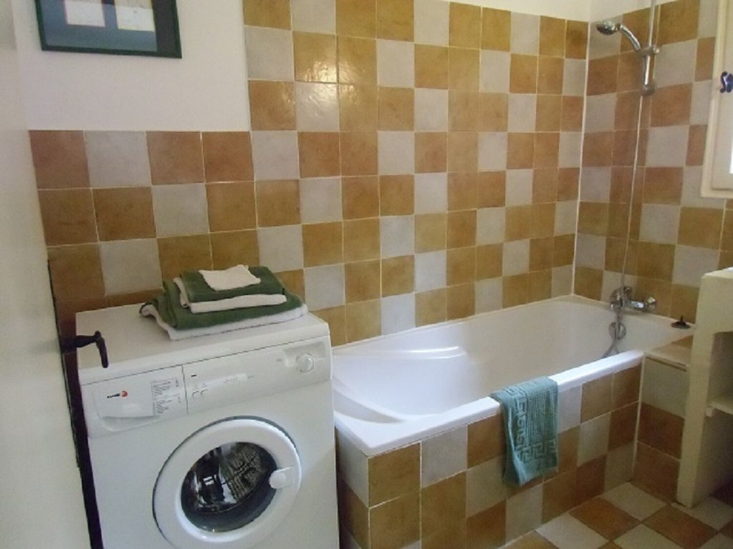 MATINES-A FRENCH WAY OF LIVING - BREAKFAST IN THE GARDEN, WINE around the Pool