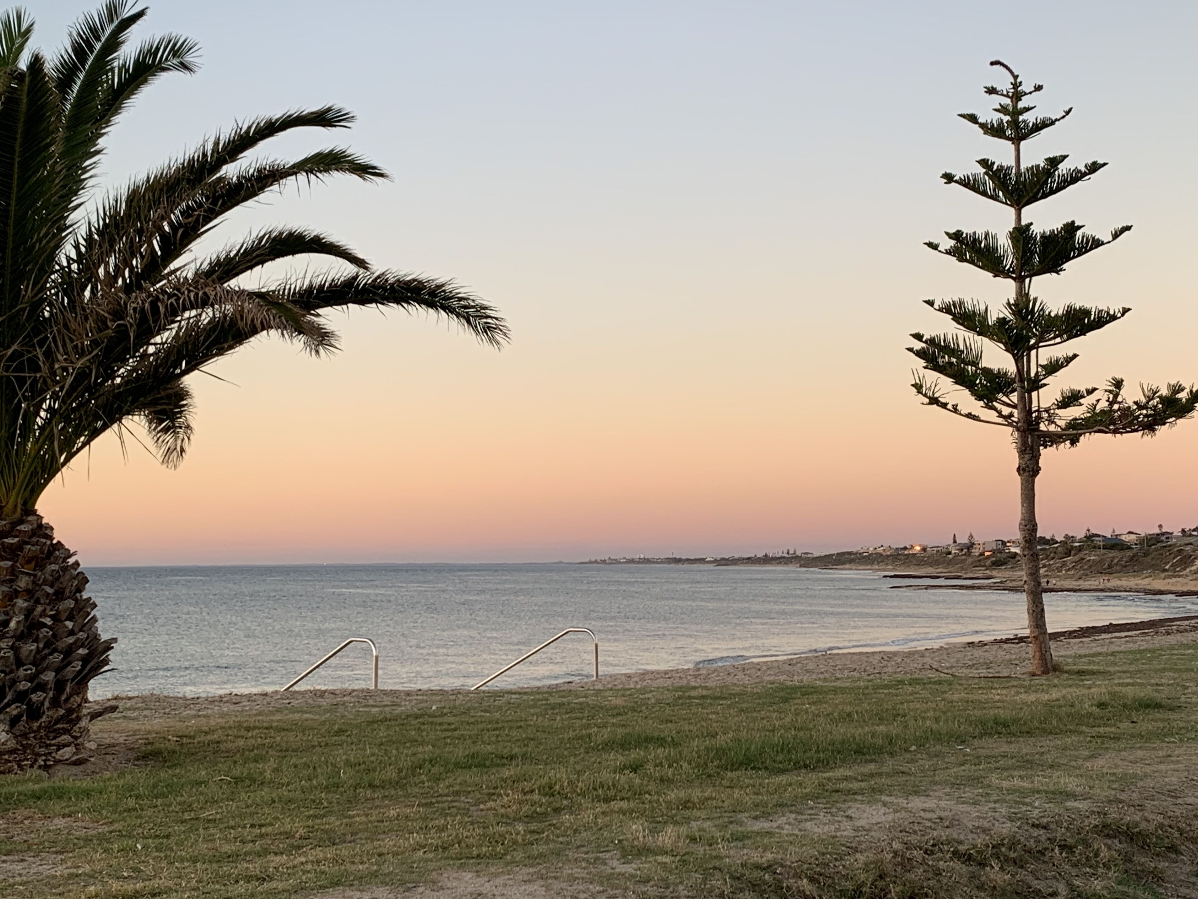 Cosy homely family retreat. Walk to beach/cafes/shops. Pet friendly.  — image 11