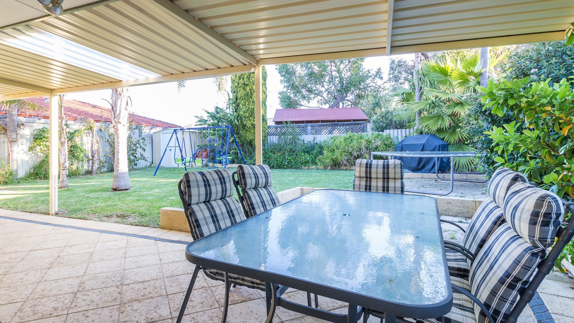 Cosy homely family retreat. Walk to beach/cafes/shops. Pet friendly.  — image 2