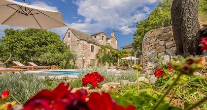 Ferienhaus Šumica mit beheiztem Pool!