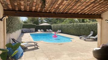 Piscine extérieure, piscine chauffée