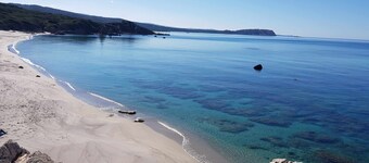 villa avec vue sur la mer dans la résidence (Rena Majore)