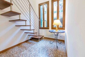 Interior - Ca Cicogna - New, spacious, central location AC and wifi  (Venezia)