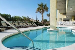 Piscina coperta, piscina all'aperto