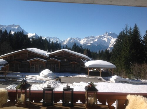 South Facing Apartment Spectacular Mountain Views