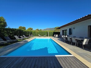 Piscine extérieure, piscine chauffée
