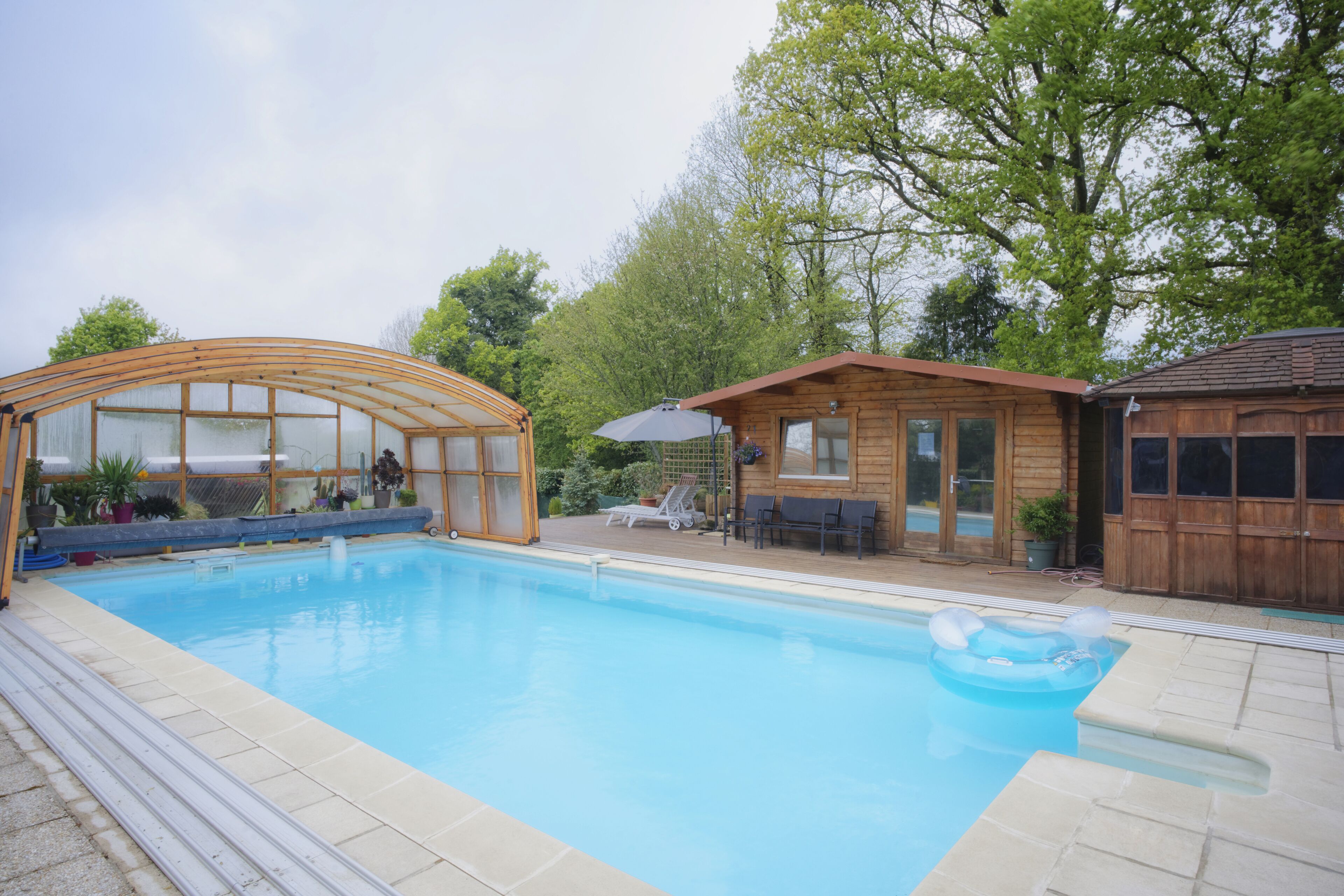 Indoor pool, outdoor pool
