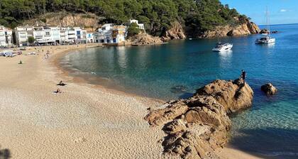 Peaceful family villa with private pool & magnificent views, nr. perfect beaches