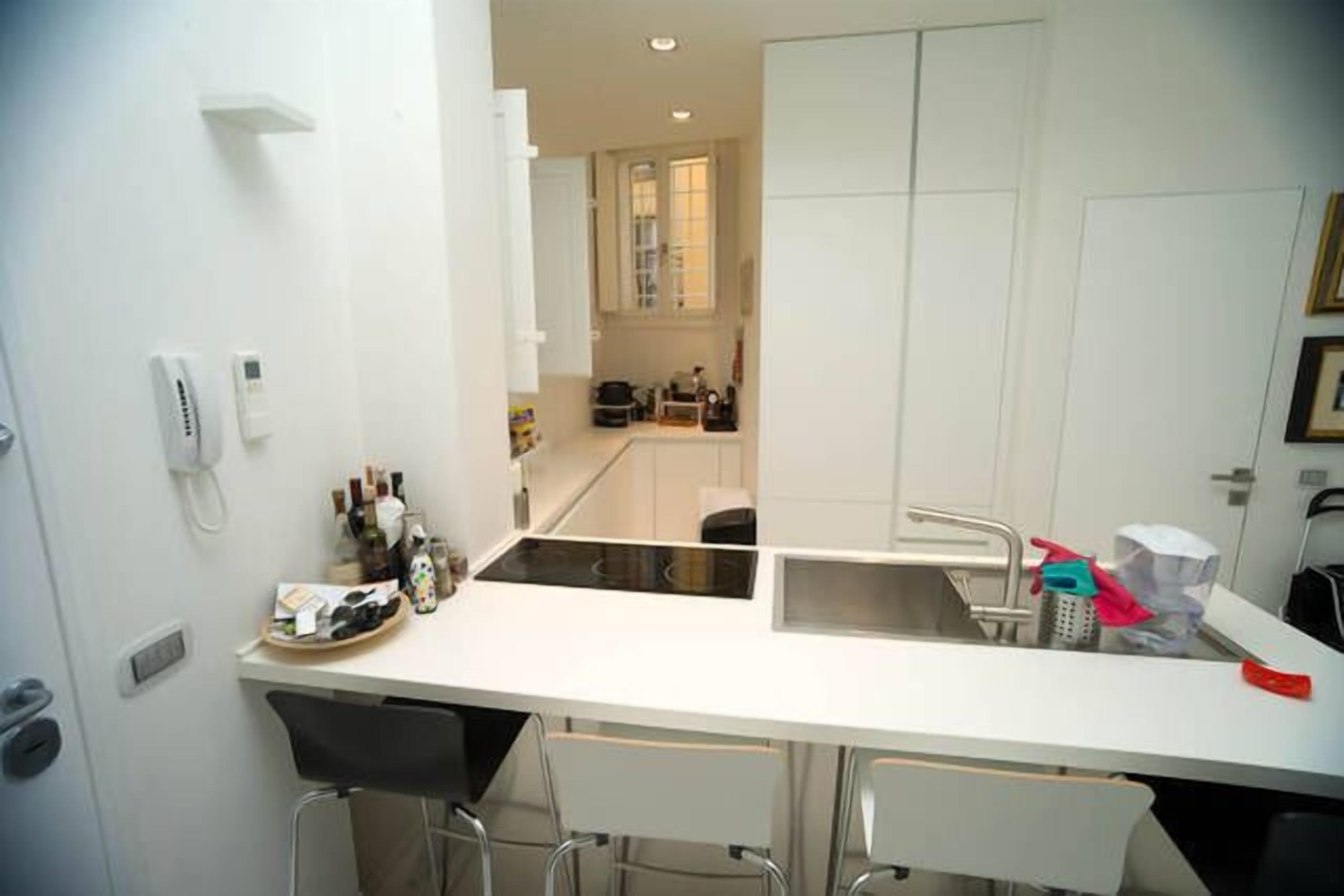 Elegant And Modern Loft In Medieval Bologna