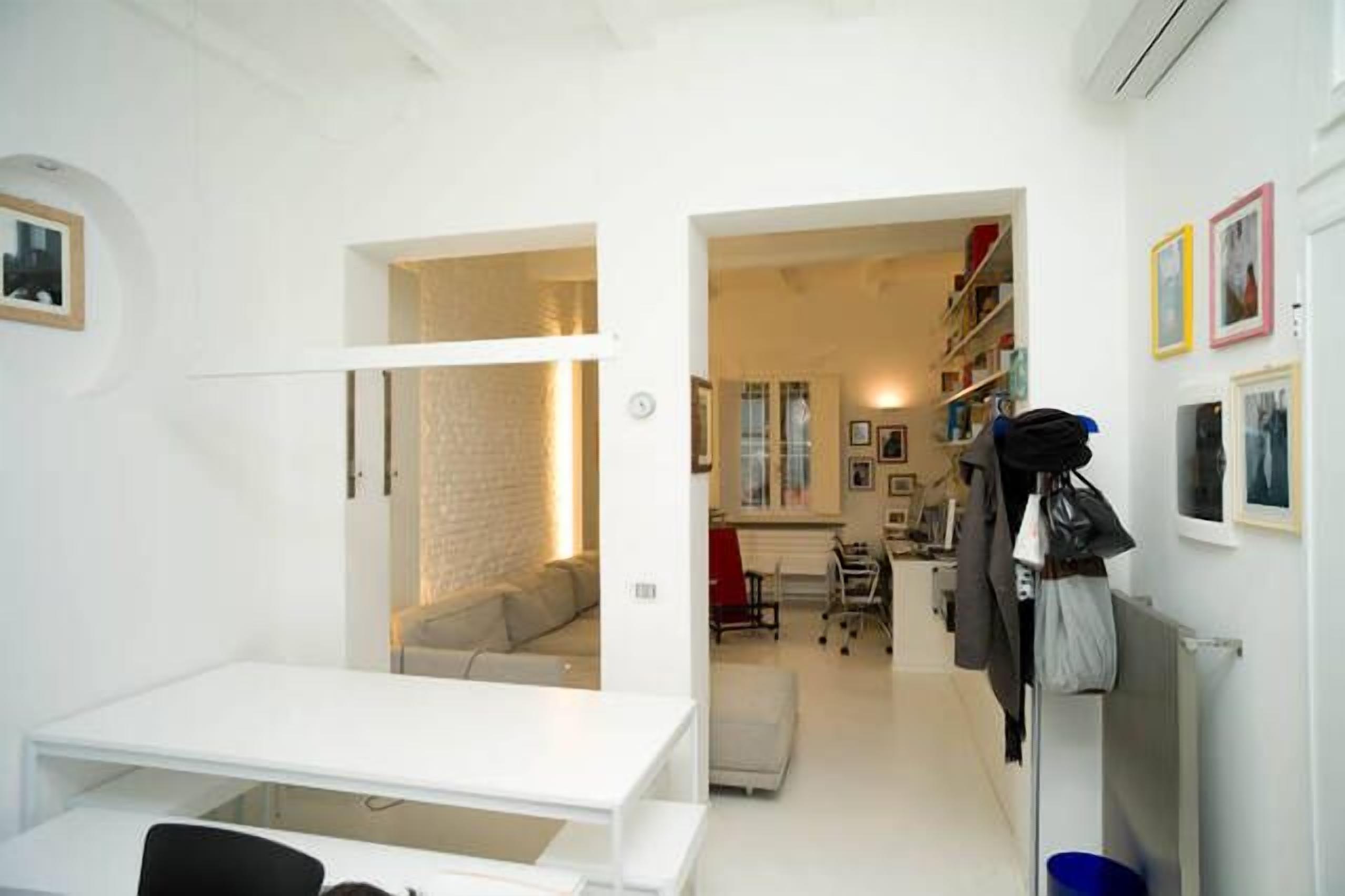 Elegant And Modern Loft In Medieval Bologna