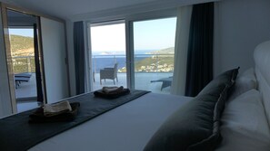 7 bedrooms, iron/ironing board, WiFi, bed sheets - Luxurious Uniquely Designed Villa With Private Infinity Pool and OMG views! (antalya)