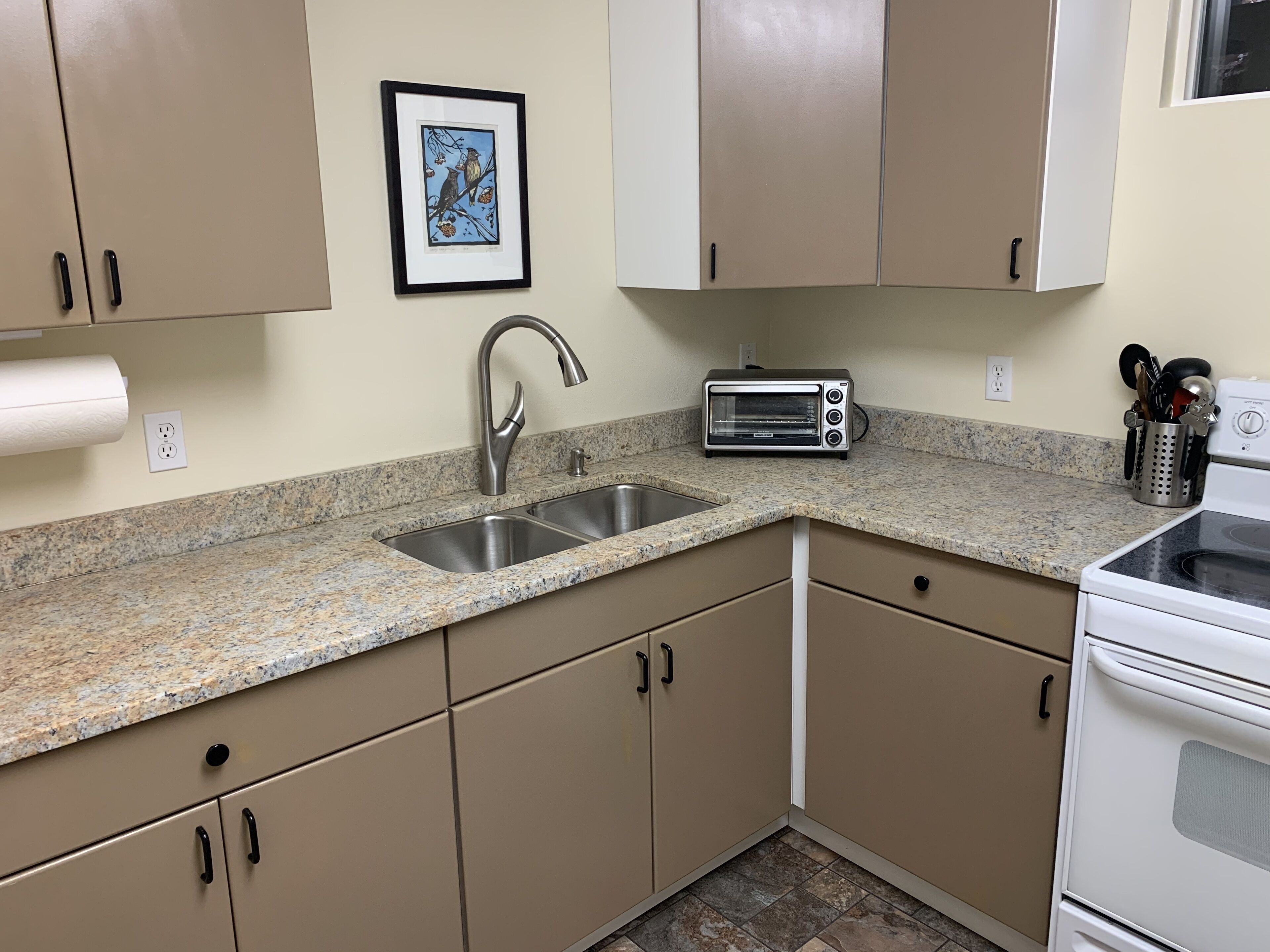 Rattlesnake- Secluded Greenough Park studio