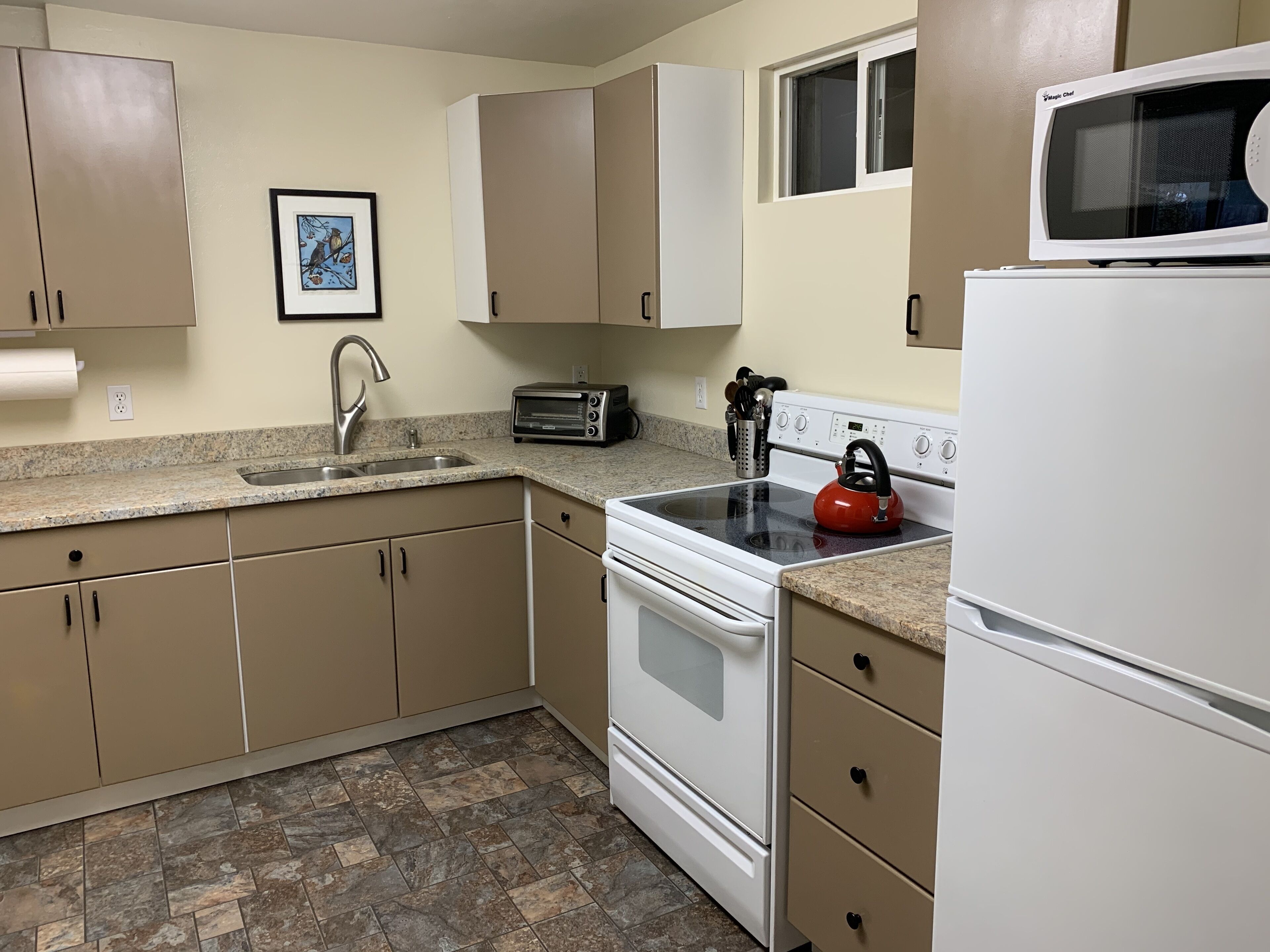 Rattlesnake- Secluded Greenough Park studio