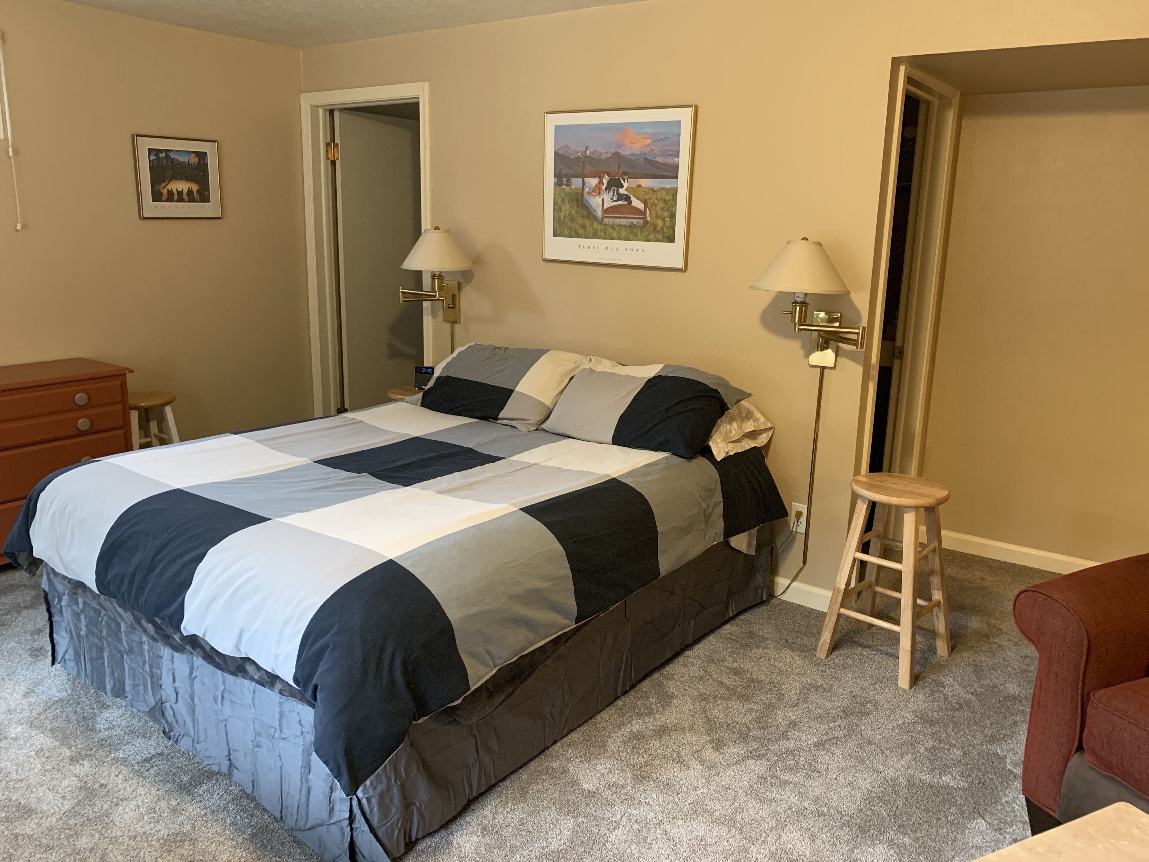 Rattlesnake- Secluded Greenough Park studio