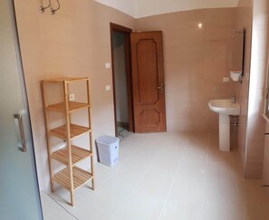 Suihku, bidee, pyyhkeet