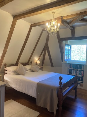 2 chambres, fer et planche Ă repasser, Wi-Fi gratuit, draps fournis