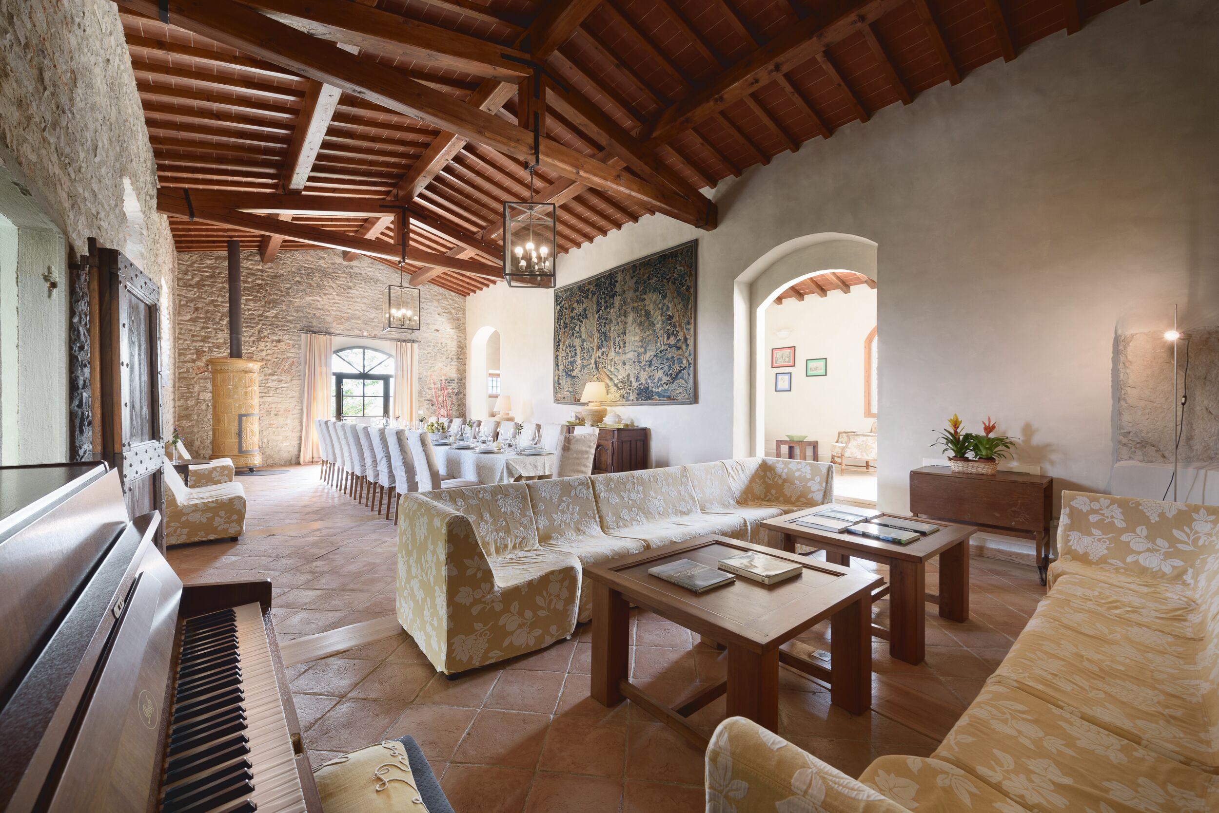 Luxury villa just 14 km from Florence. Sleeps 16 with hydromassage, sauna & gym!